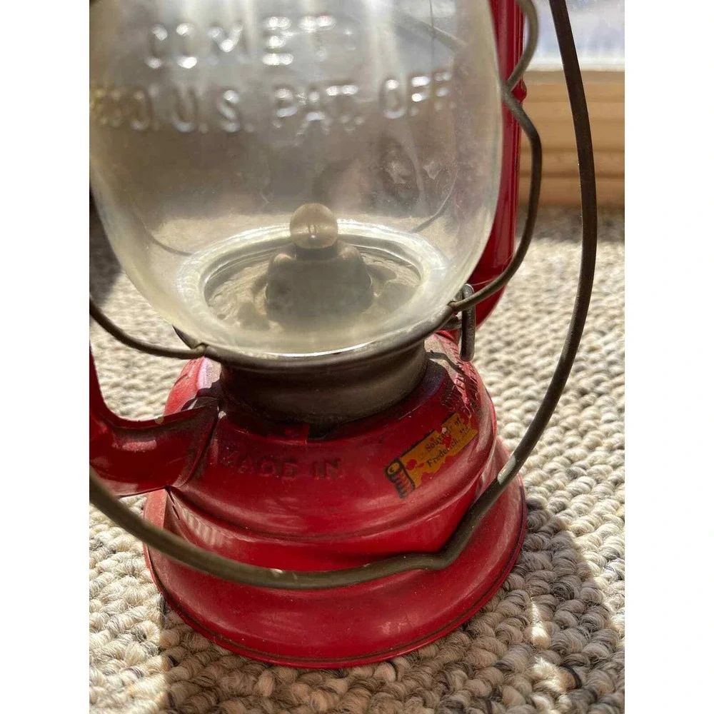 Vintage Dietz Comet H-12 Red Battery-operated Railroad Lantern Untested‎ Patina